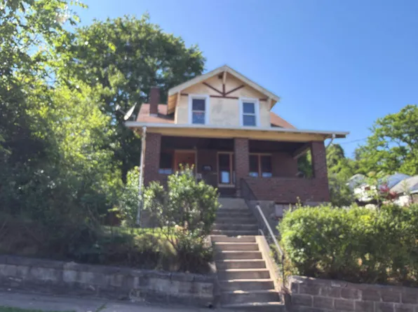 424 W 9th Ave, Tarentum, PA 15084