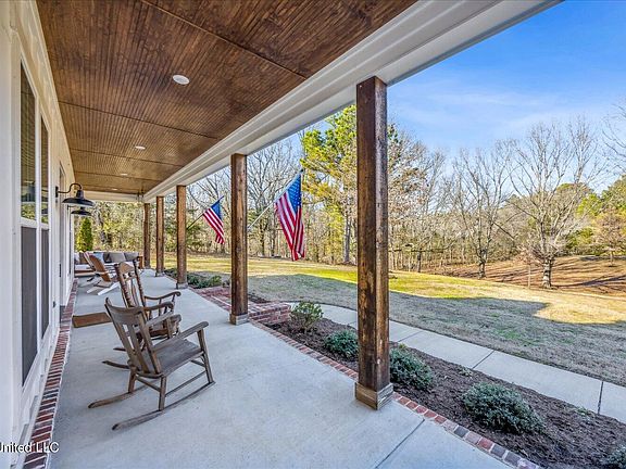 4th image of 8811 Cole Rd