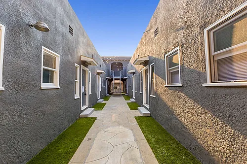 2014 Chestnut Avenue Photo 1