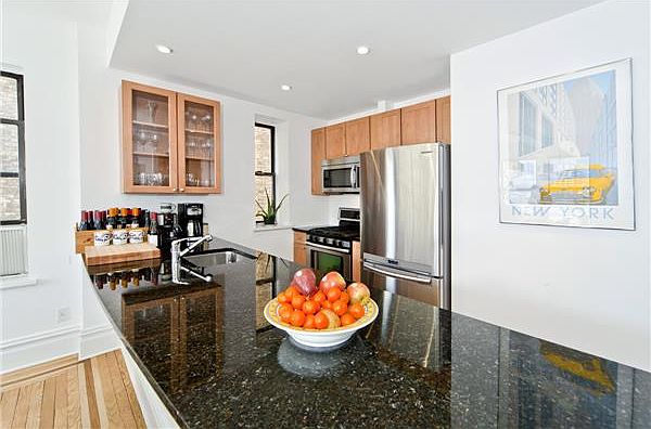 1st image of 34 W 72nd St #117