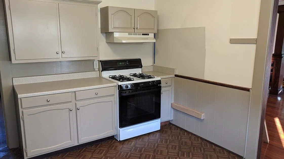 2 bed, 1000 sqft, $2,150 — Photo 2