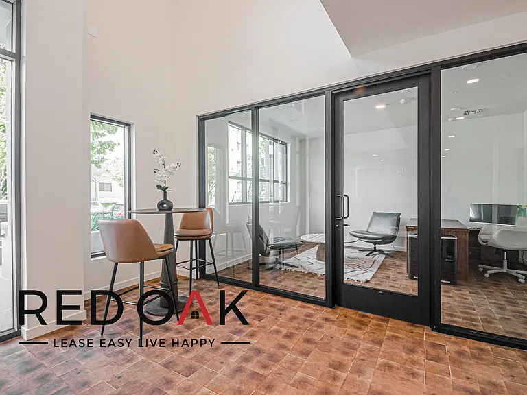 856 Gramercy Drive — Photo 10