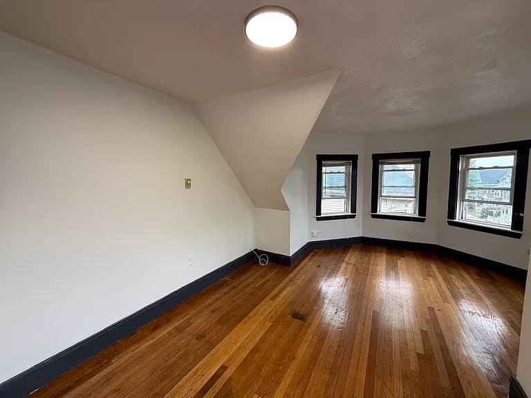 107 Bloomfield St #3 — Photo 7