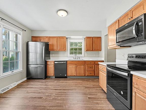 3rd image of 616 Park Ridge Dr