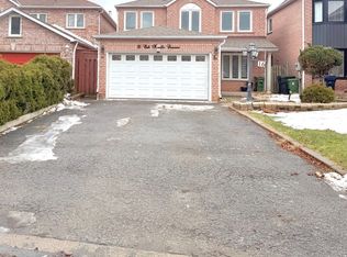 16 Knoll Dr, Toronto, ON M9A 4G8