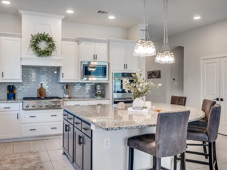 1044 Myers Park Trl — Photo 13