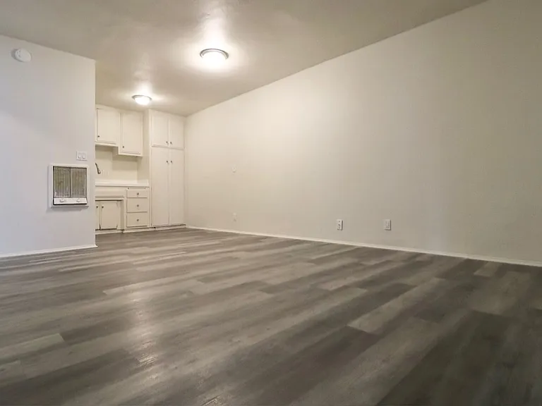 241 Campbell Way — Photo 2
