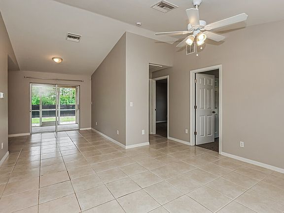 4th image of 1022 Anaconda Ave S
