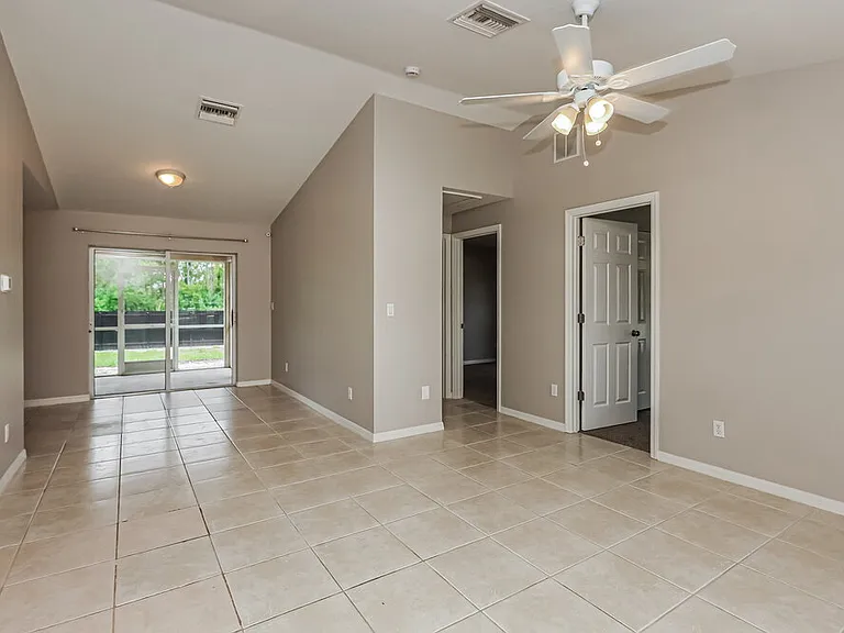 1022 Anaconda Ave S — Photo 4