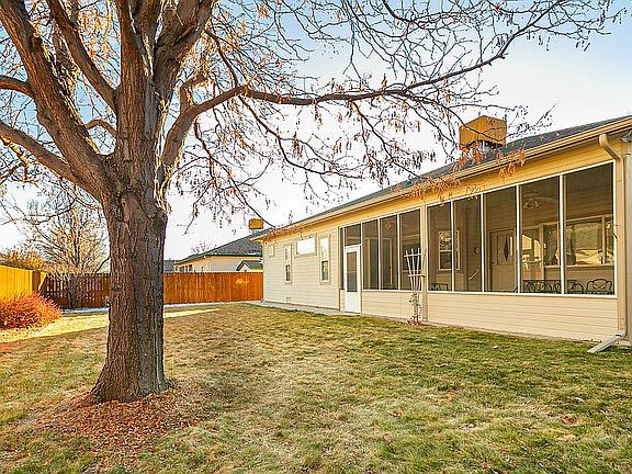 3rd image of 642 E Pagosa Dr