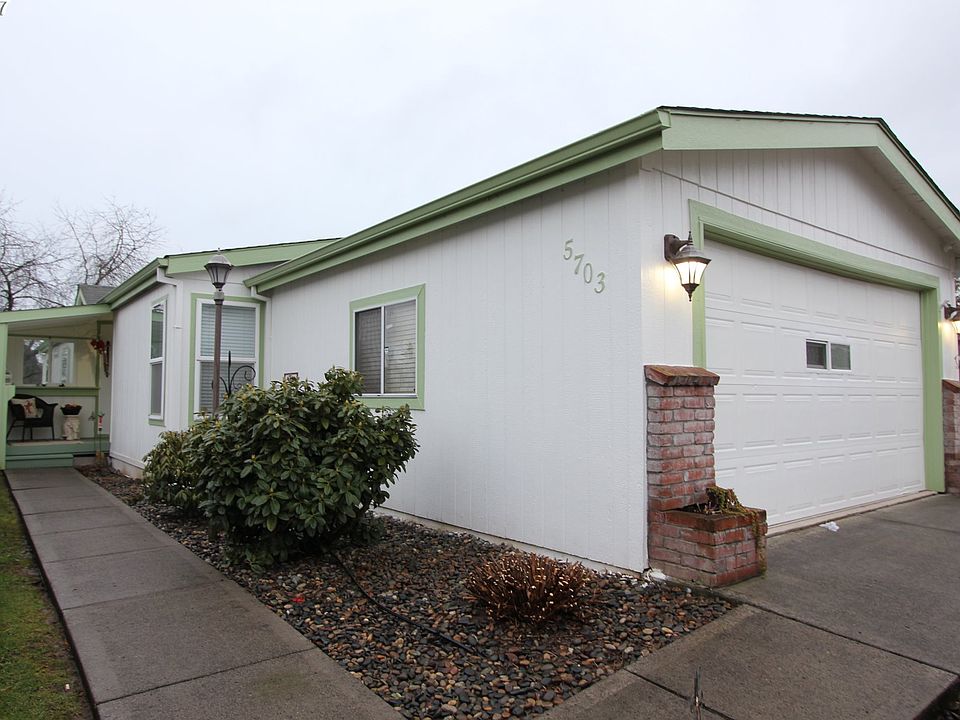 1st image of 5703 NE 69th St