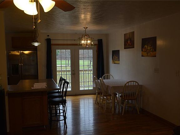 3rd image of 1035 Santee Dr