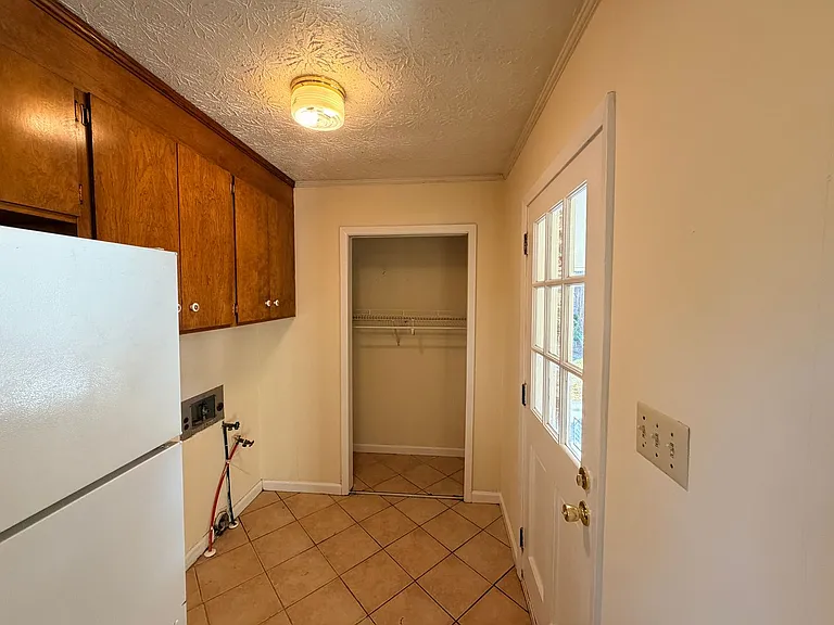 4112 Oak Dr — Photo 8