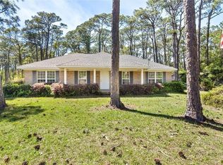 123 Iberville Dr, Dauphin Island, AL 36528