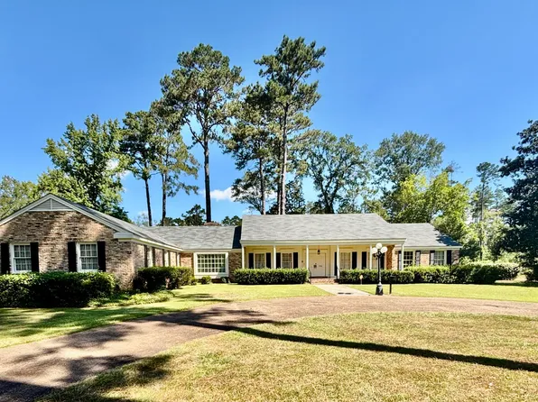 2700 Seminole Dr, McComb, MS 39648