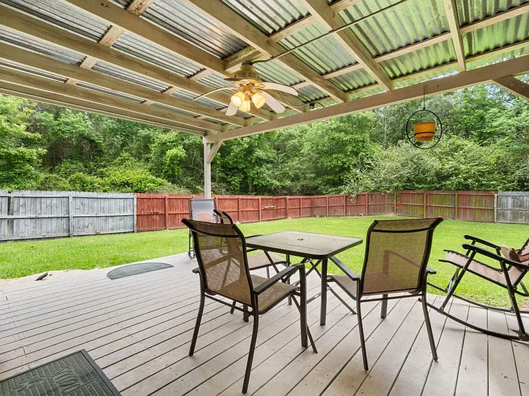 315 Veterans Ln — Photo 21