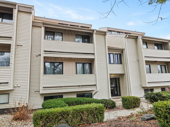 2103 Melrose Dr APT A, Champaign, IL 61820