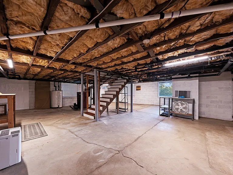 1096 Scruggs Cir — Photo 33