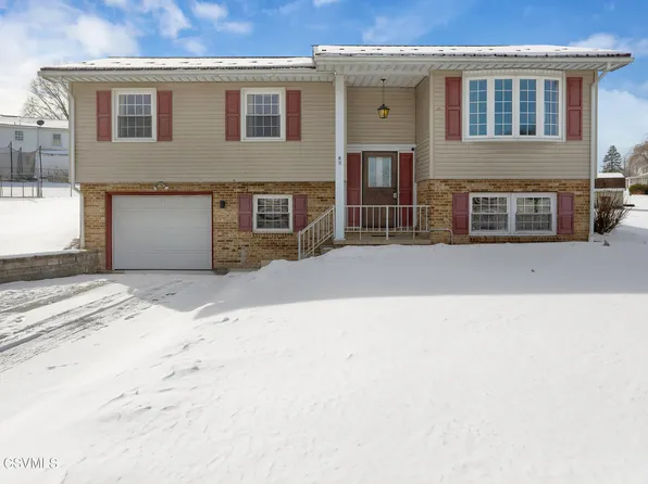 6 Hancock Ct, Milton, PA 17847