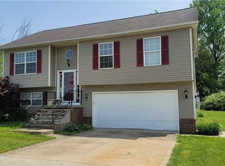 2072 Oxford St, Twinsburg, OH 44087