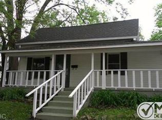15 E Maple St, Fremont, MI 49412