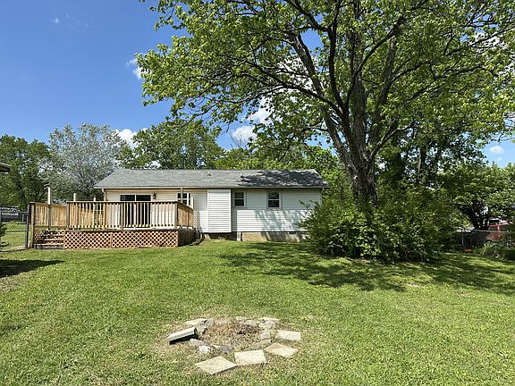 4th image of 200 Cedar Creek Dr