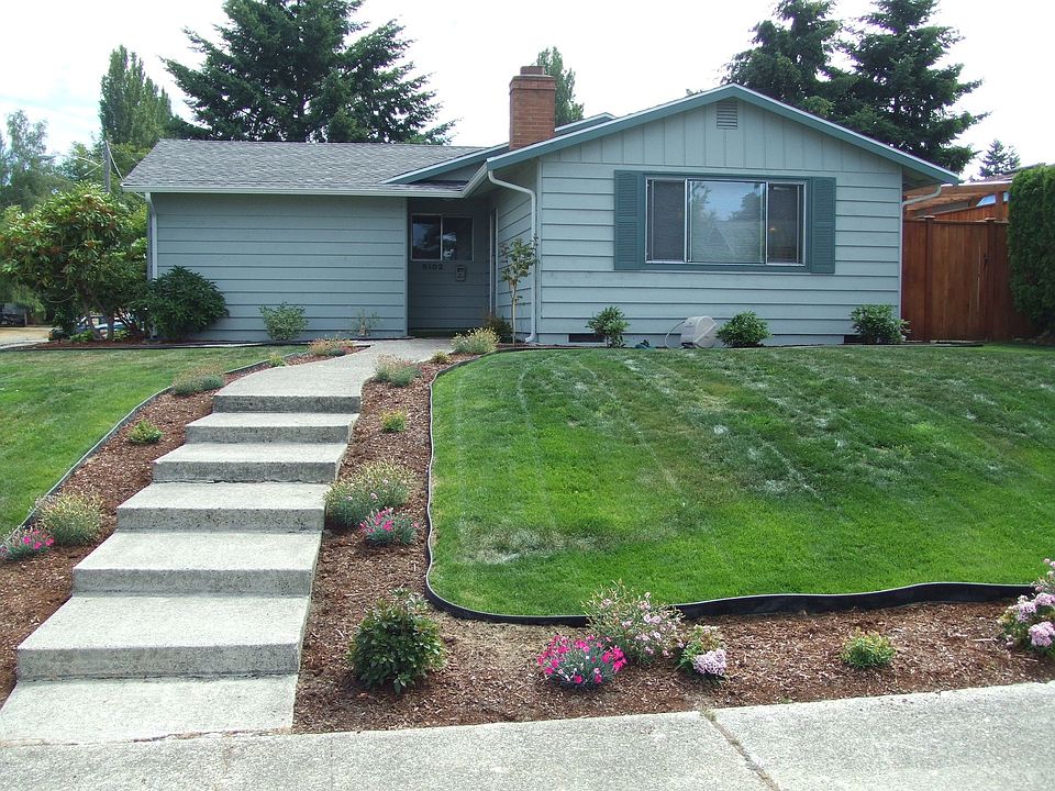 Street View from N 42nd