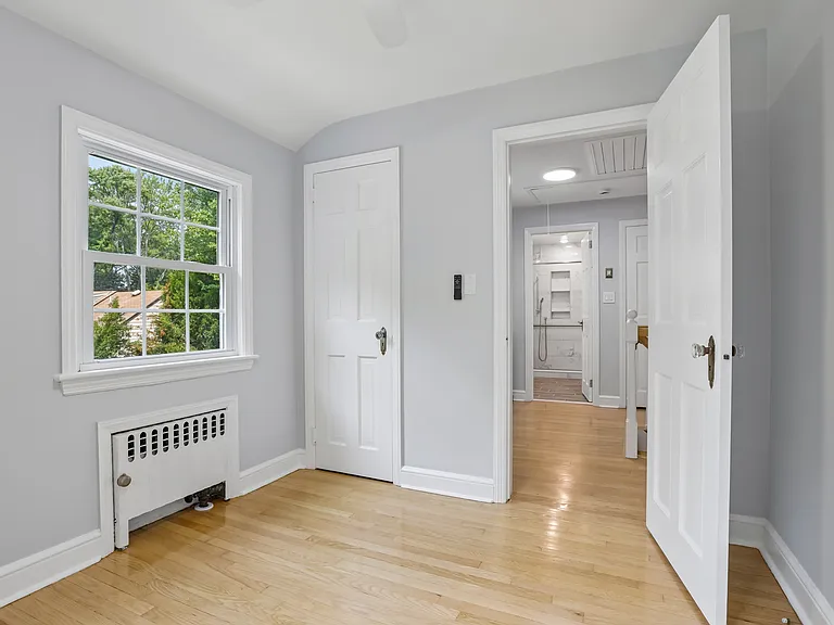 30 Kinderkamack Rd — Photo 18