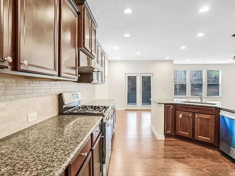 5195 Belmore Manor Ct — Photo 11