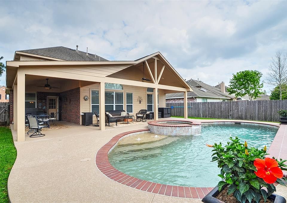 1st image of 2827 Falcon Knoll Ln