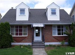 35 W 3rd St, Alburtis, PA 18011