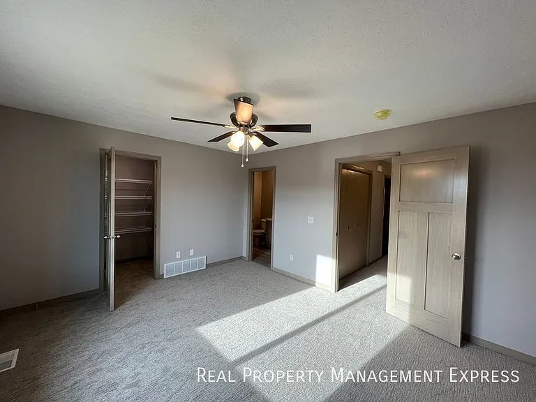 2114 S Ronsiek Ave — Photo 7