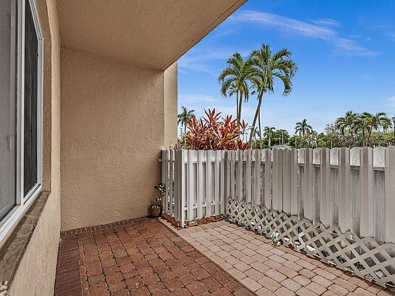 4th image of 7647 SOUTHAMPTON Terrace #115