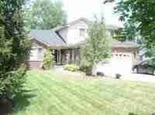 8464 Lake Rd, Grosse Ile, MI 48138