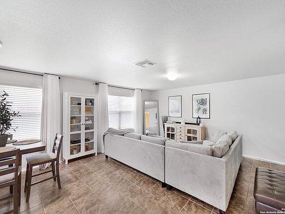 5th image of 7406 AURORA CIR
