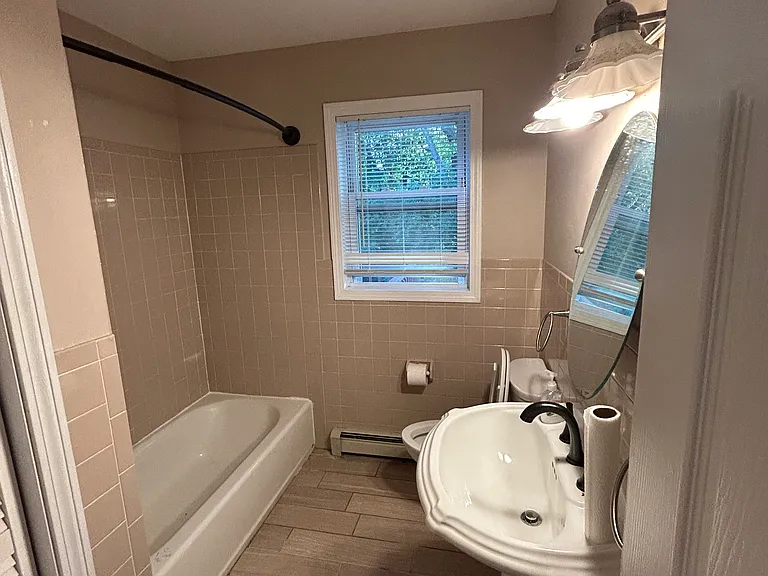 498 Plantation St — Photo 12