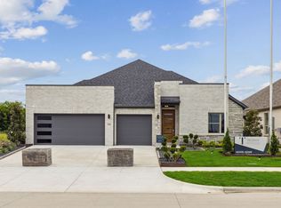 417 Hundred Acre Dr, Waxahachie, TX 75165