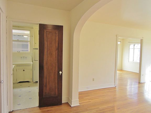 3rd image of 607 E 10th Ave APT 6