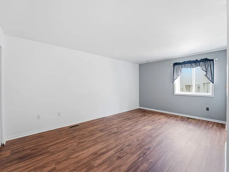 1747 Cy Ct — Photo 12