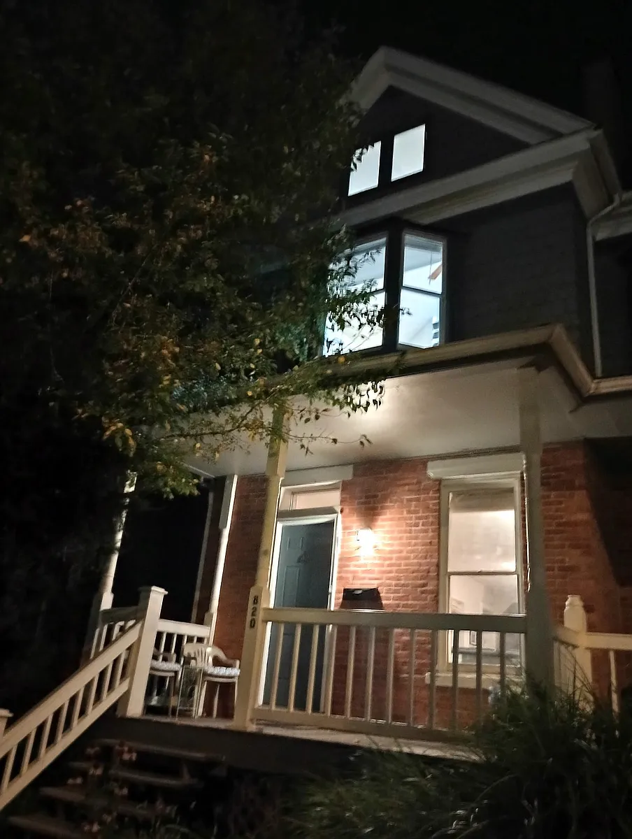 Building Photo - 820 Kerr St