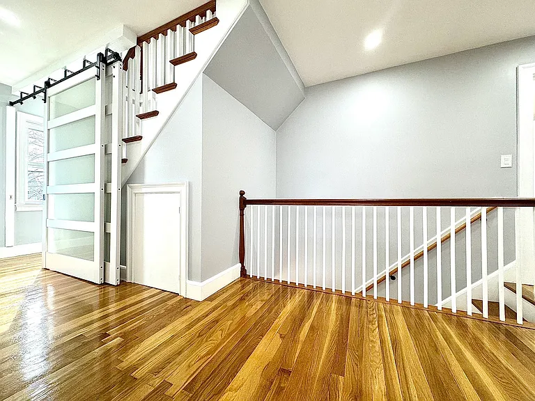 51 Elm St — Photo 12