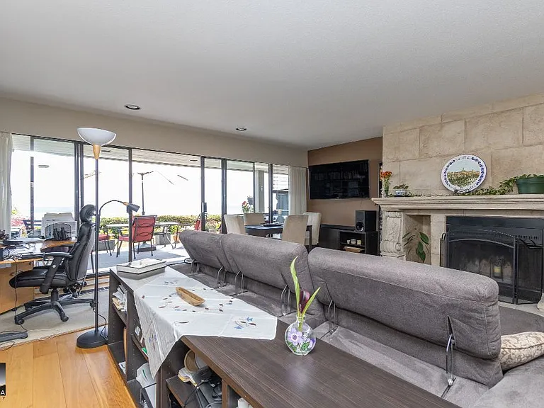 2246 Folkestone Way #11 — Photo 3