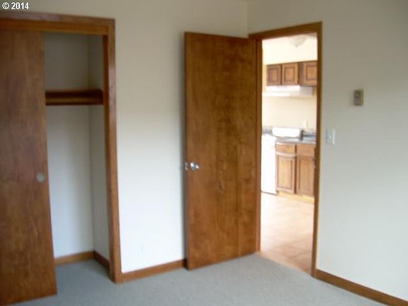 5th image of 1331 E Reserve St