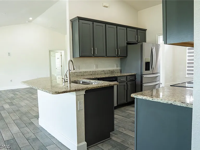 1100 Diplomat Pkwy W — Photo 11