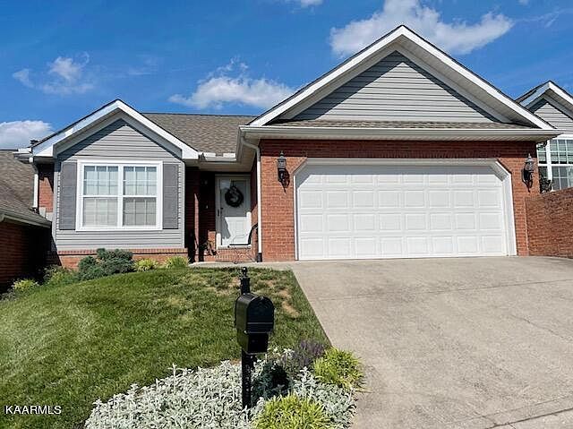 1st image of 8743 Carriage House Way