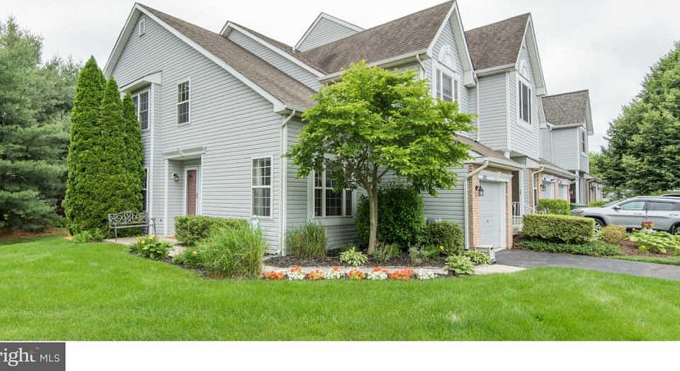 1st image of 1035 Greenes Way Cir