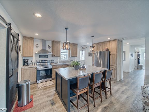 3rd image of 1380 Lanette Cir