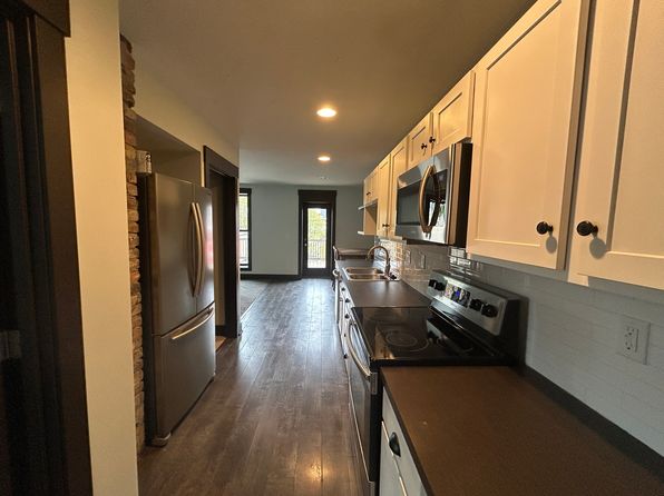 14 S Elm St APT 2