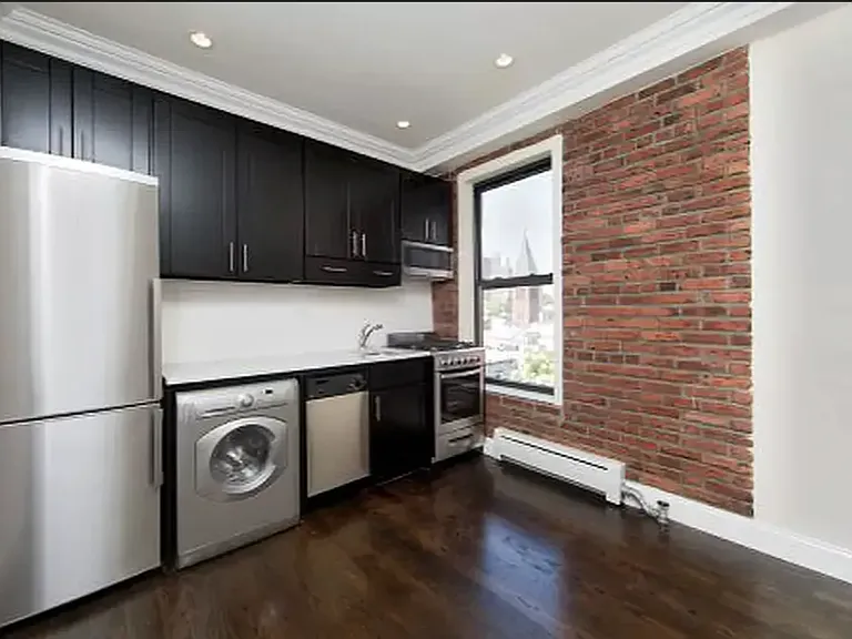 331 Keap St #12 — Photo 1