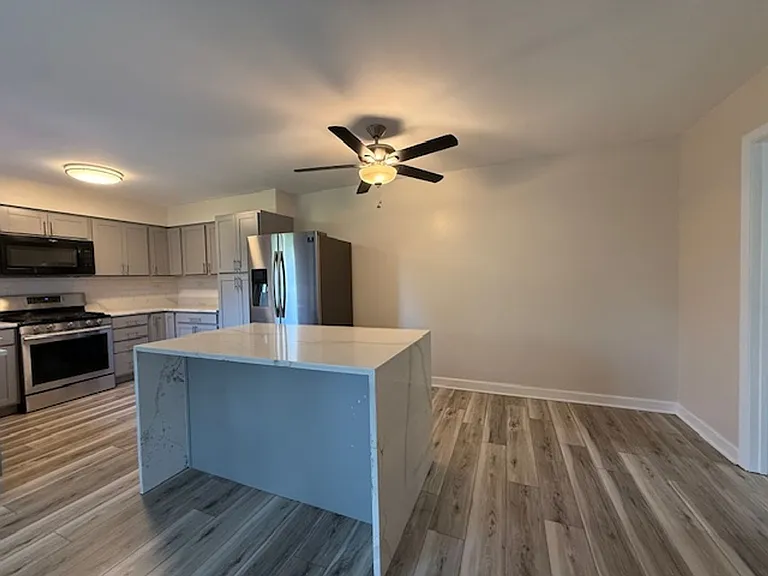 280 Paddock Cir — Photo 4